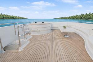 SAVOIR FAIRE 120ft Broward Yacht For Sale