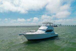 2002 Hatteras 50 Convertible thumbnail 38