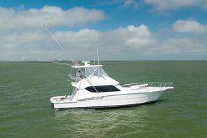 2002 Hatteras 50 Convertible thumbnail 36