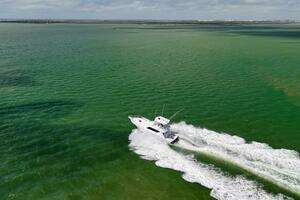 2002 Hatteras 50 Convertible thumbnail 45