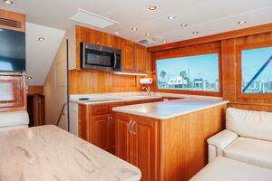 2002 Hatteras 50 Convertible thumbnail 8