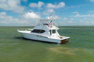 2002 Hatteras 50 Convertible thumbnail 40