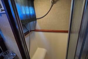 Photo 5979160 for 1982 Silverton 40 Aft Cabin  