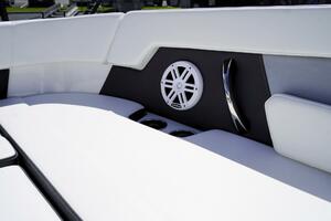 22ft Monterey Yacht For Sale