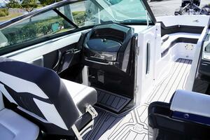 2023 Monterey 275SS thumbnail 16
