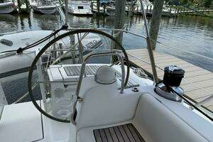 2007 Beneteau 49 thumbnail 28