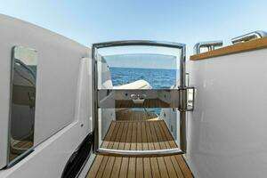 2016 Princess 60 Flybridge thumbnail 8