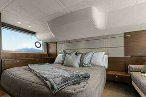2016 Princess 60 Flybridge thumbnail 3