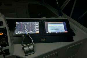 1998 Ocean Yachts 53 Convertible thumbnail 14