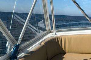 1998 Ocean Yachts 53 Convertible thumbnail 4
