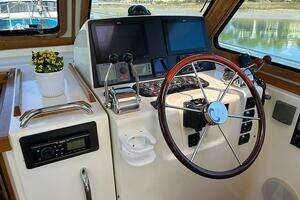 2004 Sabre 42 Express thumbnail 10