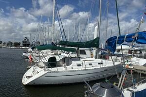 Tootie Ma 31ft Beneteau Yacht For Sale