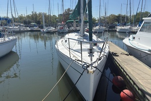 Tootie Ma 31ft Beneteau Yacht For Sale
