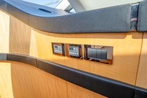 2014 Sunseeker 68' Sport Yacht thumbnail 34