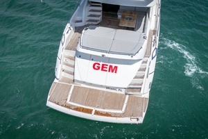 2014 Sunseeker 68' Sport Yacht thumbnail 10