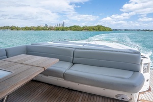 2014 Sunseeker 68' Sport Yacht thumbnail 19