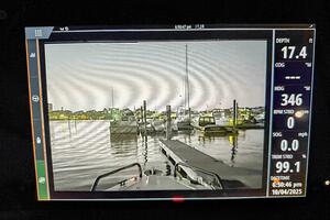 2022 Axopar 37 XC Cross Cabin thumbnail 27