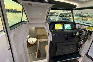 2022 Axopar 37 XC Cross Cabin thumbnail 38