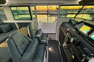 2022 Axopar 37 XC Cross Cabin thumbnail 22