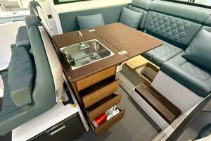 2022 Axopar 37 XC Cross Cabin thumbnail 31