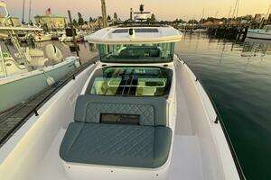 2022 Axopar 37 XC Cross Cabin thumbnail 17