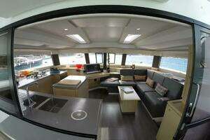2015 Fountaine Pajot Saba thumbnail 9