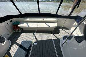 2000 Sea Ray 480 Sedan Bridge thumbnail 9