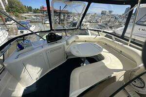 2000 Sea Ray 480 Sedan Bridge thumbnail 18