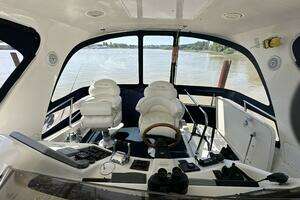 2000 Sea Ray 480 Sedan Bridge thumbnail 17