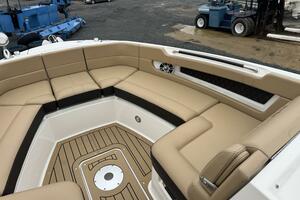 Photo 5983561 for 2021 Sea Ray SLX 310  