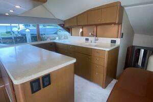 2002 Ocean Yachts 52 Super Sport thumbnail 4