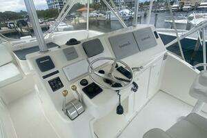 2002 Ocean Yachts 52 Super Sport thumbnail 11