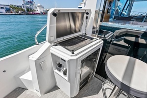 2019 Cruisers Yachts 54 Cantius thumbnail 25