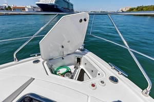 2019 Cruisers Yachts 54 Cantius thumbnail 30