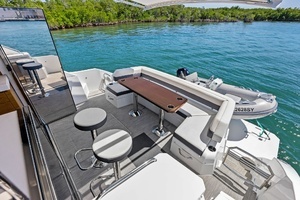 2019 Cruisers Yachts 54 Cantius thumbnail 18