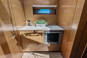 2019 Cruisers Yachts 54 Cantius thumbnail 43