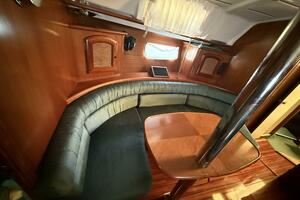 2000 Beneteau 361 thumbnail 15