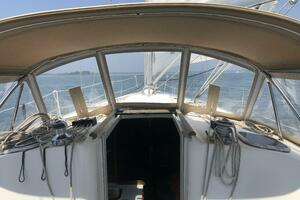 2000 Beneteau 361 thumbnail 9
