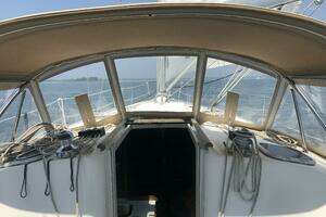 2000 Beneteau 361 thumbnail 9