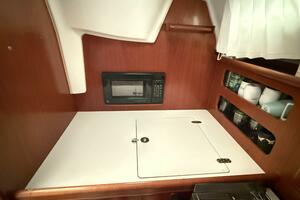 2000 Beneteau 361 thumbnail 21