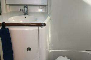 2000 Beneteau 361 thumbnail 23