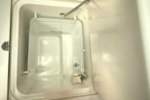 2000 Beneteau 361 thumbnail 22