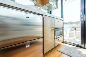 40FT (12.37M) TIARA YACHTS