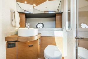 40FT (12.37M) TIARA YACHTS