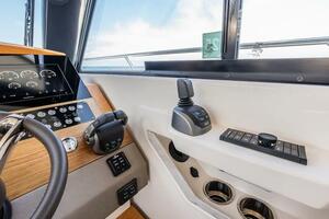 40FT (12.37M) TIARA YACHTS