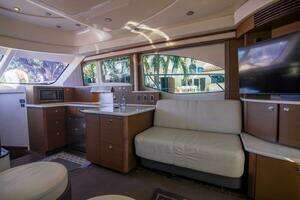 2013 Sea Ray 520 Sedan Bridge thumbnail 7