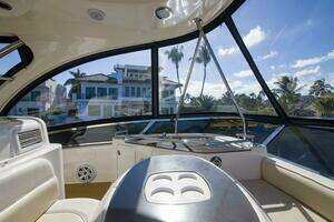 2013 Sea Ray 520 Sedan Bridge thumbnail 22