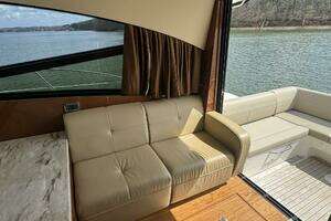 2015 Sea Ray thumbnail 9