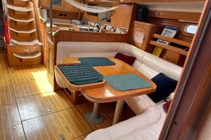 2002 Catalina 470 thumbnail 25
