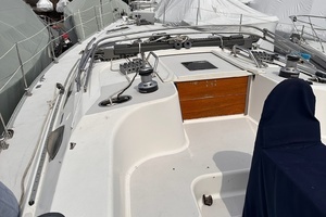 2002 Catalina 470 thumbnail 11